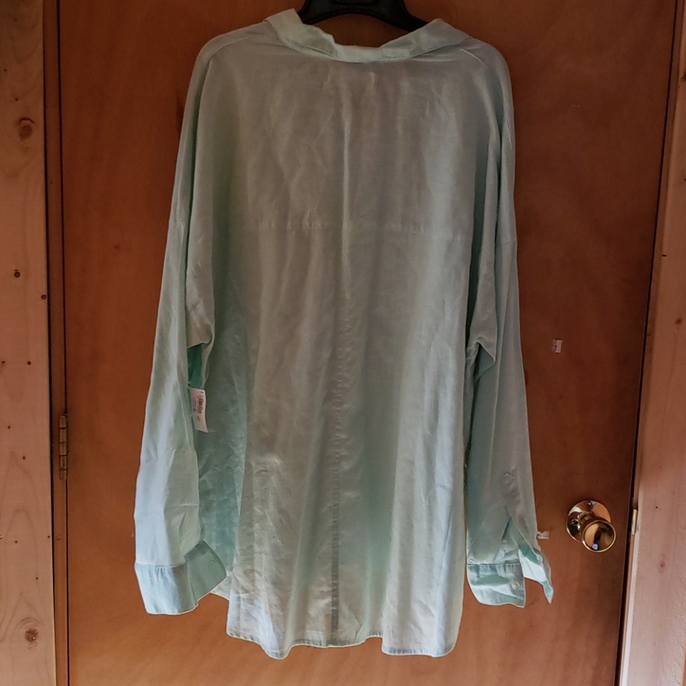 Old navy button down top - Picture 2 of 2